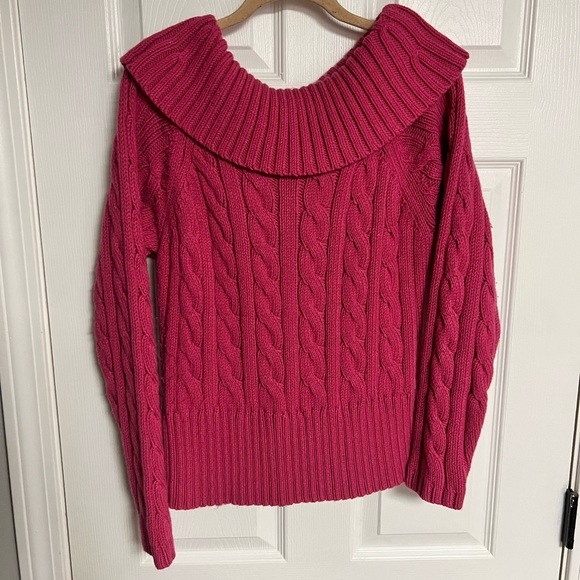 Sweater - Picture 1 of 4